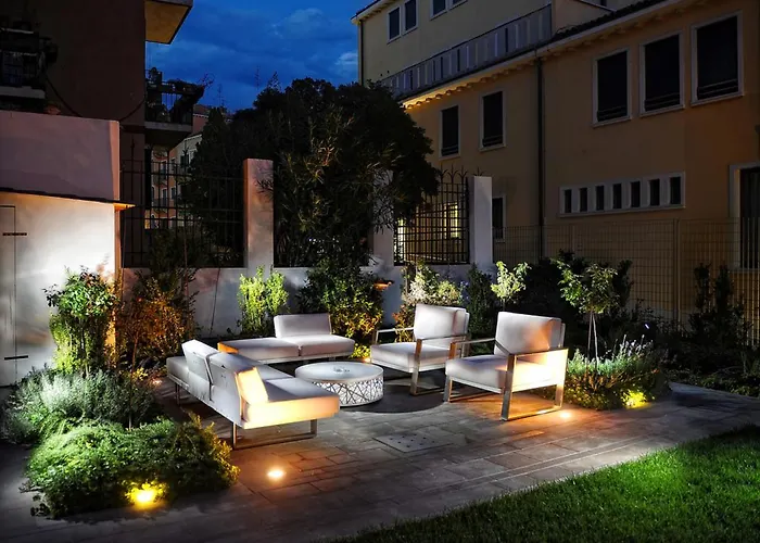 Carnival Palace - CollectionHotel Venise